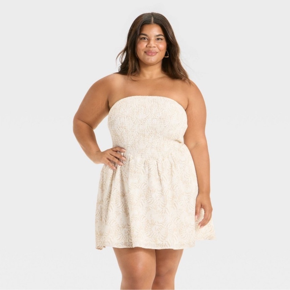 New Universal Thread strapless Smocked Crinkle Gauze Mini Sundress stretch Cream